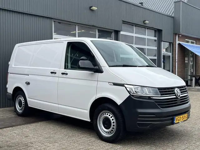 Volkswagen Transporter 2.0 TDI L1H1 Sortimo Kastinrichting Airco Cruise controle Telefoonverbinding...