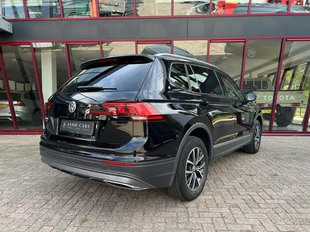 Volkswagen Tiguan Allspace 1.5 TSI Comfortline Business 7p. | Trekhaak | ACC | PDC | Camera | Elek....