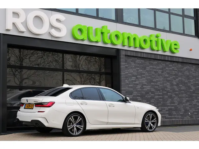 BMW 3-serie 330e Business Edition Plus | BTW | NAP | M-SPORT | LASER | KEYLESS | 360 | LEDER | DEALE...
