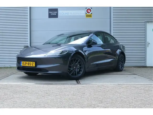 Tesla Model 3 RWD 60 kWh Highland, AutoPilot4.0 (FSD 99,- p/mnd)