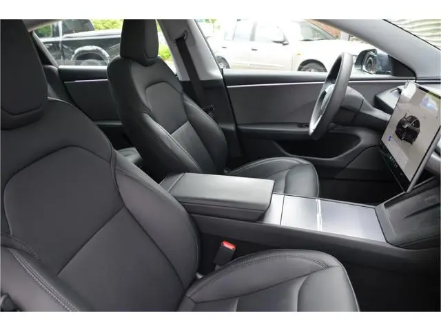 Tesla Model 3 RWD 60 kWh Highland, AutoPilot4.0 (FSD 99,- p/mnd)