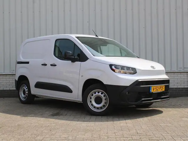 Toyota PROACE CITY 1.5 D-4D L1 Professional | Automaat | 3-zits | Clima | Navi | Camera | Cruise | D...