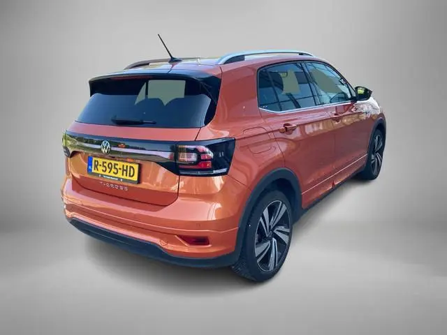 Volkswagen T-Cross 1.0 TSI 110pk DSG R-Line · Camera · Apple/Android Car Play · Navigatie · Keyless...