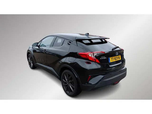 Toyota C-HR 1.8 Hybrid Dynamic, Parkeersensoren, Dealer onderhouden, Navigatie, Camera