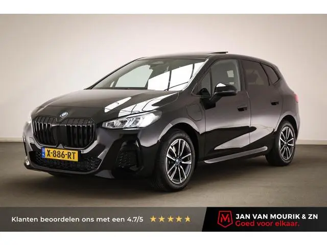 BMW 2-serie Active Tourer 225e xDrive M-Sport | SOH 96% | PANORAMADAK | STOELVERWARMING | TREKHAAK