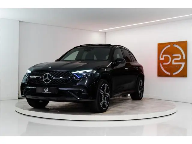 Mercedes-Benz GLC-klasse 300e 4MATIC AMG 313PK | Pano | Burmester | Sfeer | Trekhaak | Stoel&Stuurve...