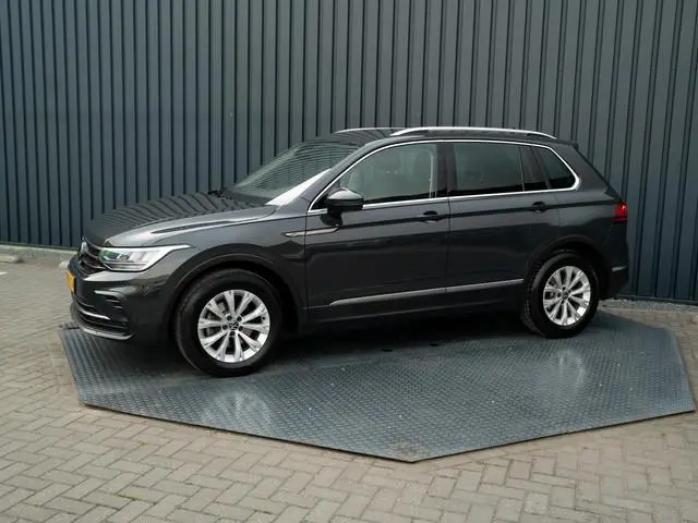 Volkswagen Tiguan 1.5 TSI Life Business | Camera | Elk. A-klep | Side Assist | Keyless | Prijs Rijkl...