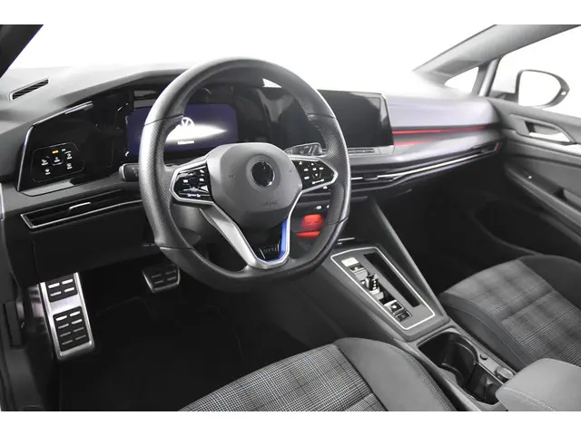 Volkswagen Golf 1.4 eHybrid GTE *Navigatie*Sport*Trekhaak*