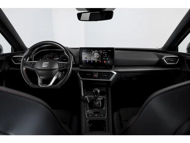 SEAT Leon 1.5 TSI FR | Dig. Cockpit | Adapt. Cruise | Stoel.-+Stuurverw | PDC | NAV + App. Connect | ECC | LM 18" |