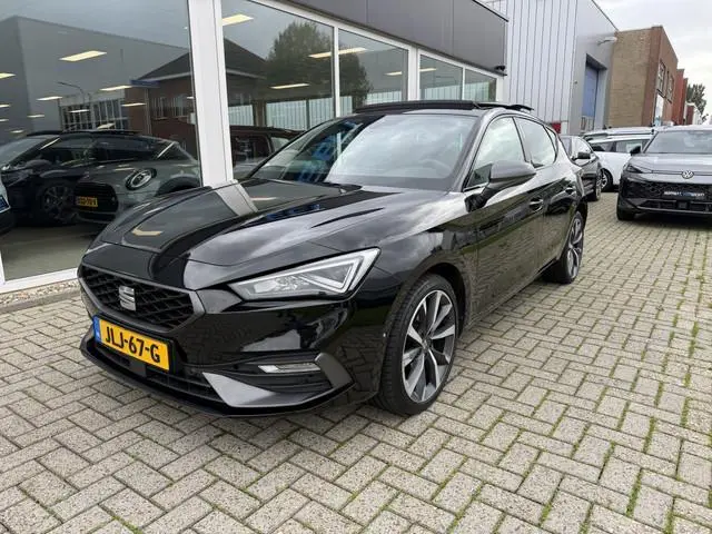 SEAT Leon 1.4 TSI eHybrid PHEV FR Business Intense PANO | Camera
