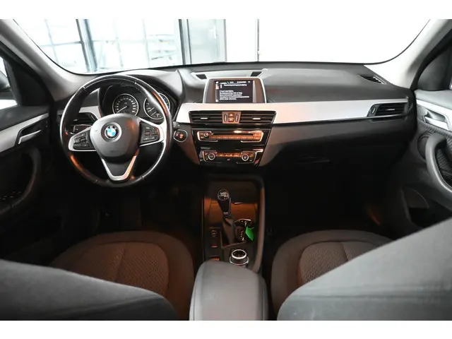 BMW X1 sDrive18i Centennial Executive Clima Navigatie LED Goed Onderhouden! Inruil Mogelijk!