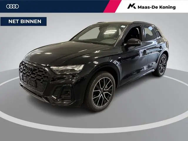 Audi Q5 50 TFSIe 299pk S-tronic S edition · Camera · Wegklapbare Trekhaak · Apple/Android Car Play ·...
