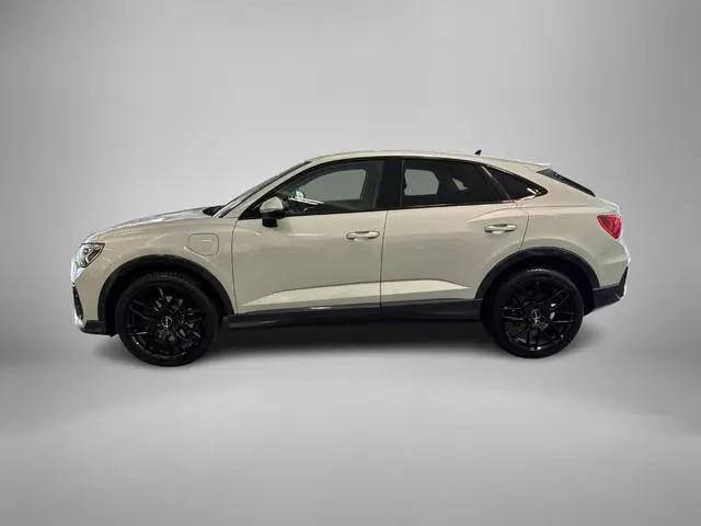 Audi Q3 Sportback 45 TFSIe 245pk S Edition · 360 Camera · B&O Sound · Inklap. Trekhaak · Dodehoeksen...