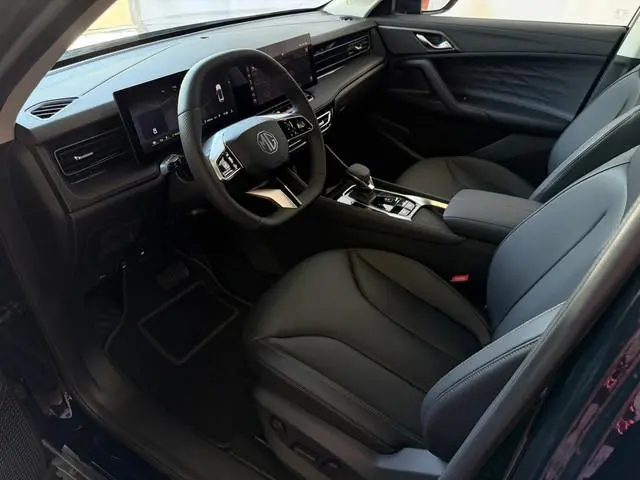 MG MG HS PHEV 1.5 TGDI LUXURY PHEV PLUG-IN HYBRIDE | LEER | 272PK NIEUWE AUTO | >1.000 KM TOTAAL BER...