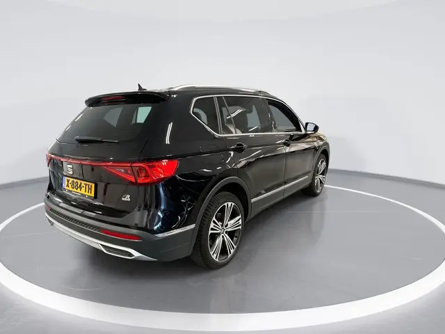 SEAT Tarraco 1.4 TSI e-Hybrid 245pk DSG PHEV FR · Panoramadak · Inklap. Trekhaak · Side Assist · Led...