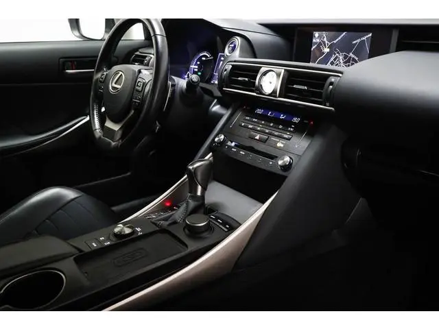 Lexus IS 300h Hybrid Business Line | HALF LEDER | CLIMA | CRUISE | NAVI