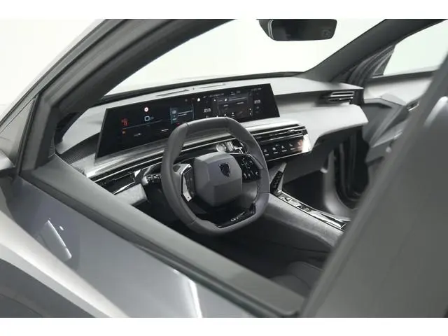 Peugeot 3008 1.2 Hybrid 136 GT | Pack Winter | Camera | Adaptieve Cruise Control | Elektrische Koffe...
