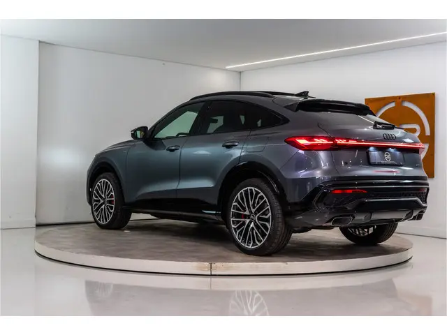 Audi Q5 Sportback e-hybrid 270KW Quattro S Edition 367PK | 2026 | B&O | Pano | Sfeer | Memory | 5 Ja...