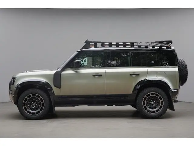 Land Rover Defender 110 2.0 P400e 110 X / Incl BTW / Matt PPF / 5 persoon / Pano / Quicksilver / Tre...