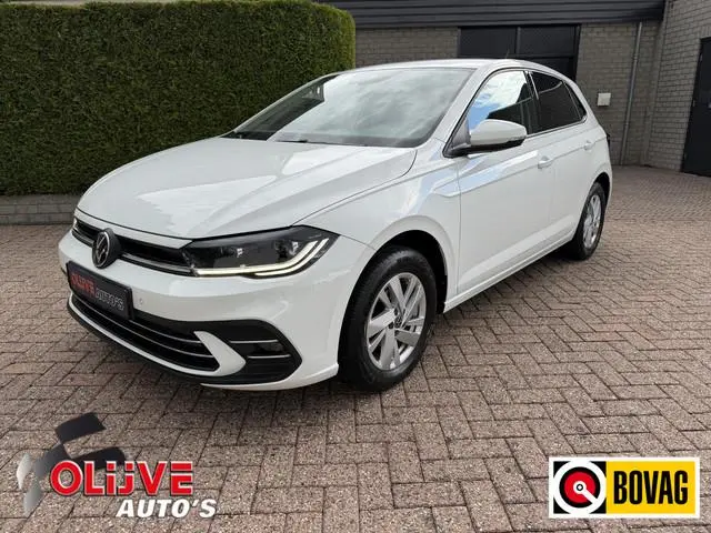 Volkswagen Polo 1.0 TSI Style Carplay/PDC/15"LM/70kw