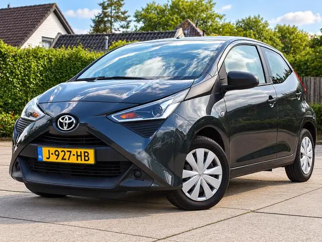 Toyota Aygo 1.0 VVT-i x-fun