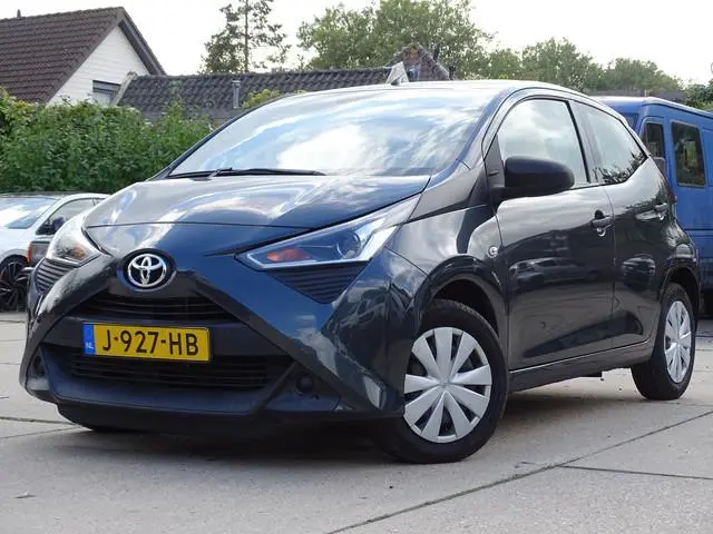 Toyota Aygo 1.0 VVT-i x-fun
