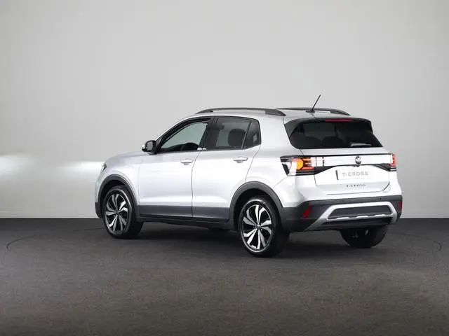Volkswagen T-Cross Life Edition 1.0 TSI 95 PK 5 versn. Hand | Parkeersensoren | Stoelverwarming | Ca...