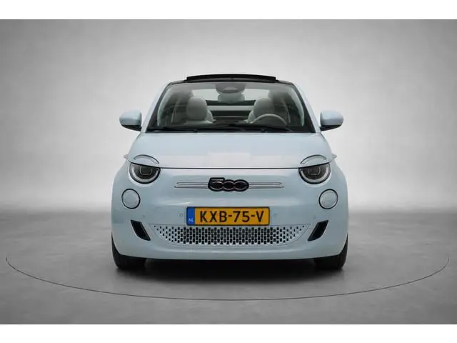 Fiat 500e Cabrio La Prima by Bocelli 42 kWh | SoH 94,9% | Navigatie | Carplay | Camera | Stoelverwar...