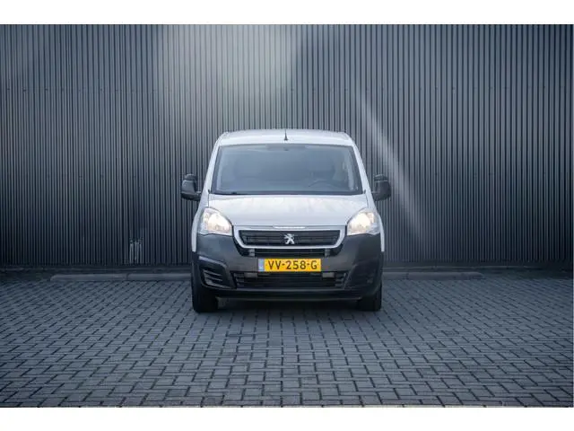 Peugeot Partner | Camera | Navi | Airco | Trekhaak