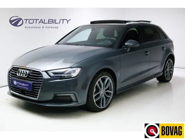 Audi A3 Sportback 40 e-tron 204 PK 2x S-Line | Panoramadak | Adaptive Cruise | Led |Stoelverwarming PDC V+A, Privacy glas, 18 inch
