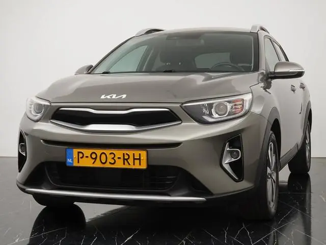 Kia Stonic 1.0 T-GDi MHEV 100pk DynamicPlusLine - Navigatie - Camera - Climate control - Privacy gla...