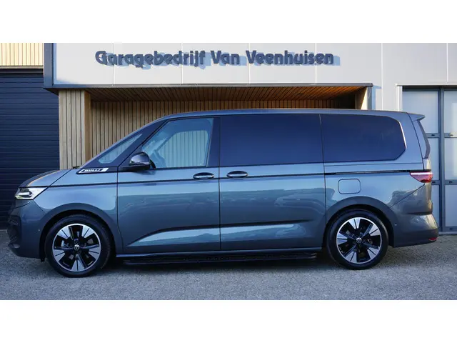 Volkswagen Multivan 1.5 eHybrid 245pk L2 7-Zits Bulli Edition 4Motion Stoelventilatie Pano.Dak Trekh...