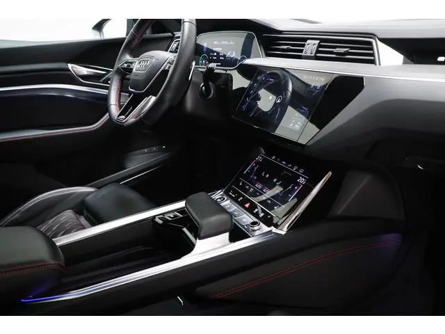 Audi Q8 e-tron S-Edition 55 quattro 408PK | PANORAMADAK | HEAD UP | LEDER | SFEERVERLICHTING | B&O |...