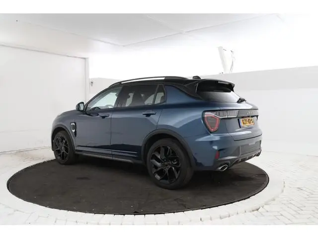 Lynk & Co 01 1.5 zwarte hemel!