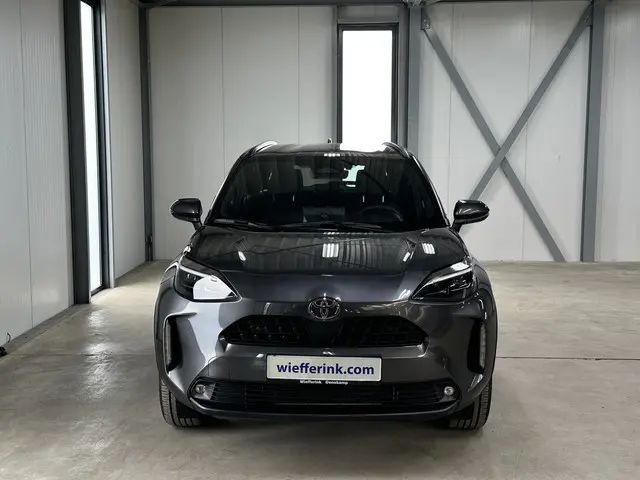 Toyota Yaris Cross 1.5 Hybrid 115 Dynamic | Stoel stuur verw. | Camera |