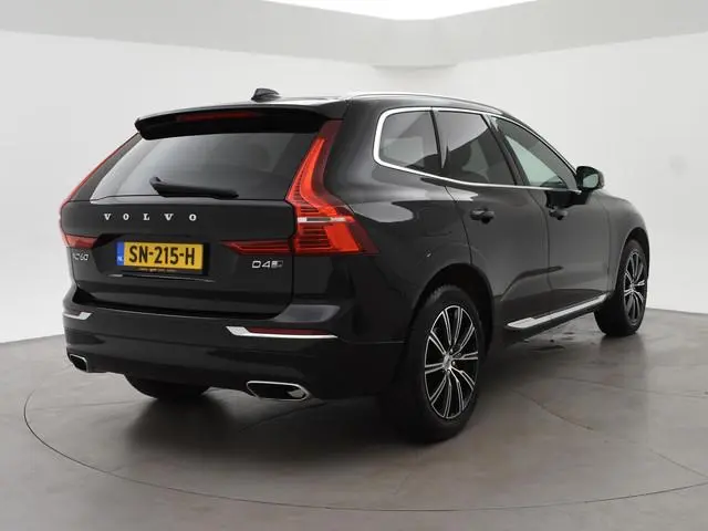 Volvo XC60 2.0 D4 AWD 190 PK INSCRIPTION + WEGKL. TREKHAAK | PANORAMA | CAMERA | STOELVERW. | CARPLA...