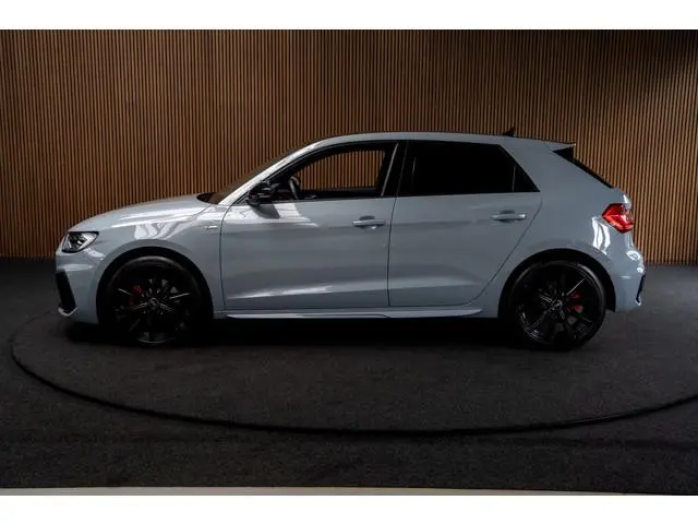 Audi A1 Sportback 40 TFSI S- Line Leder Camera Navi Virtual Climate Sonos PDC LM velgen Stoelverwarm...