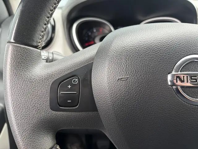 Nissan NV300