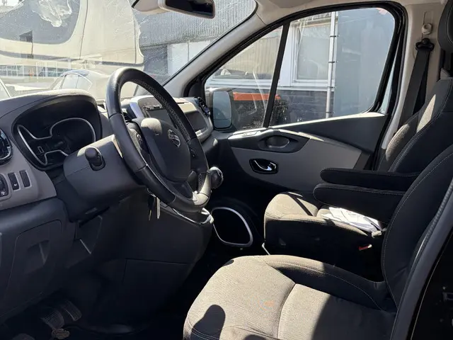 Nissan NV300