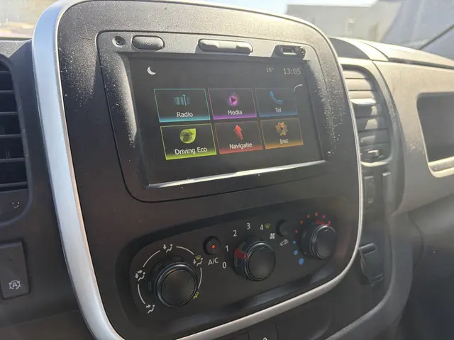 Nissan NV300
