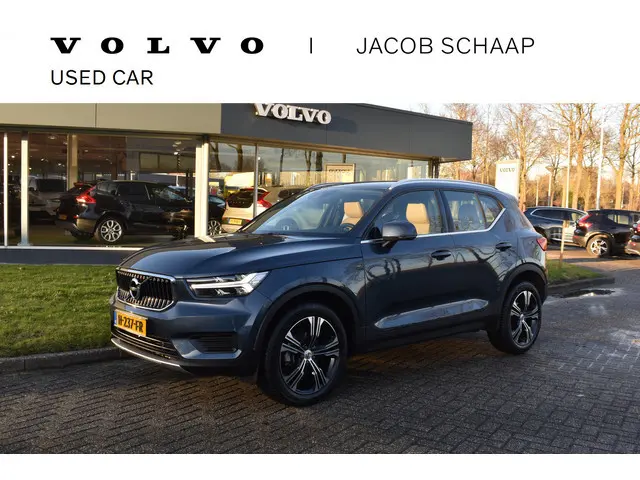Volvo XC40 T3 163PK Automaat Inscription | Trekhaak | Leder | ACC | Blis | Camera | Stoelverwarming