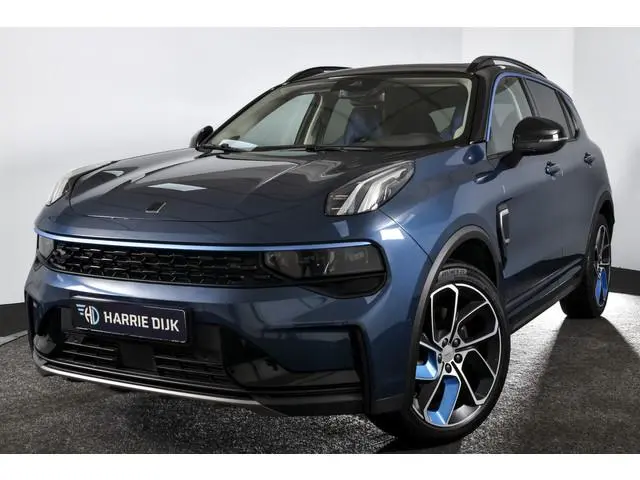 Lynk & Co 01