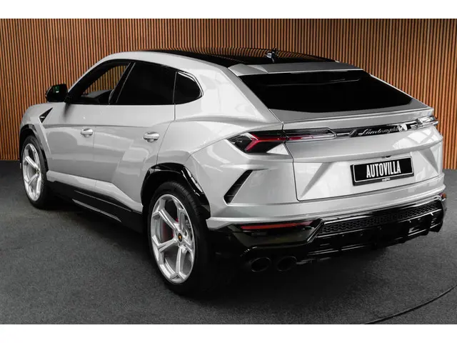 Lamborghini Urus 4.0 V8 HUD Leder Ceramic B&O 360° Massage ACC Alcantara hemel Elektr. achterklep El...