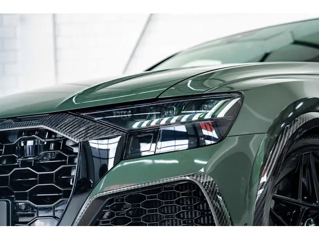 Audi RSQ8