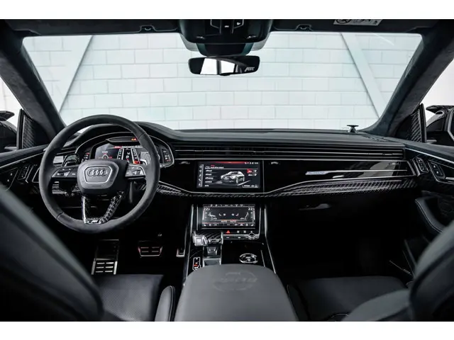 Audi RSQ8