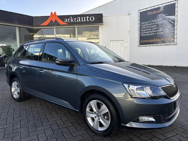 Skoda Fabia Combi 1.0 TSI Ambition Cruise Trekhaak Bluetooth Parkeersensoren !!