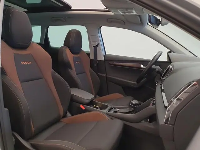 ŠKODA Karoq 1.5 TSI ACT Business Edition ACC, Panoramadak