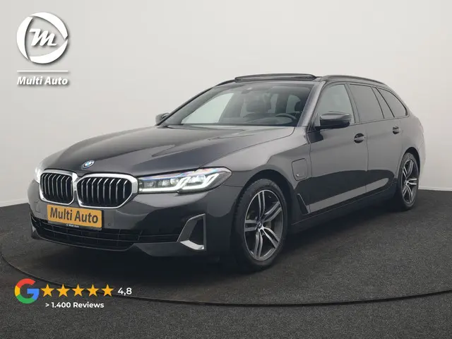 BMW 5-serie Touring 530e xDrive Luxury Line PHEV 293pk Dealer O.H. | Panodak | Head Up | Camera | Le...