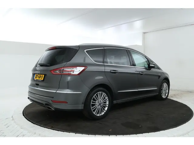 Ford S-Max 2.0 Vignale 177Pk, Navigatie, Leer, Climate,