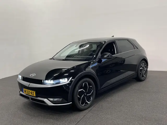 Hyundai IONIQ 5 Style 58 kWh SOH 98% Warmtepomp Airco ECC Navi Carplay Virtual Dashboard Trekhaak PDC VA+ Camera Full LED Adaptive Cruise 19" Velgen